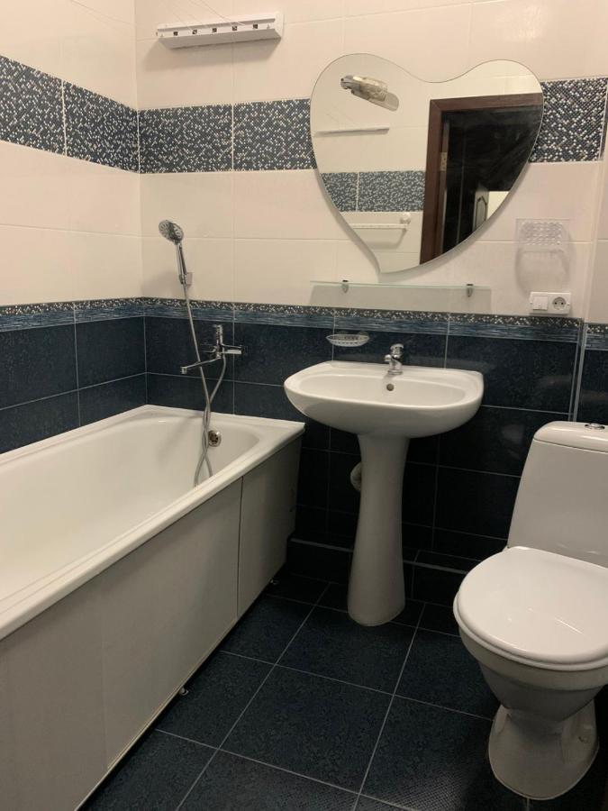 Квартира В Новострое Apartamento Odessa Exterior foto