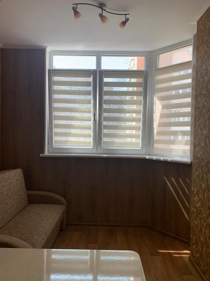 Квартира В Новострое Apartamento Odessa Exterior foto